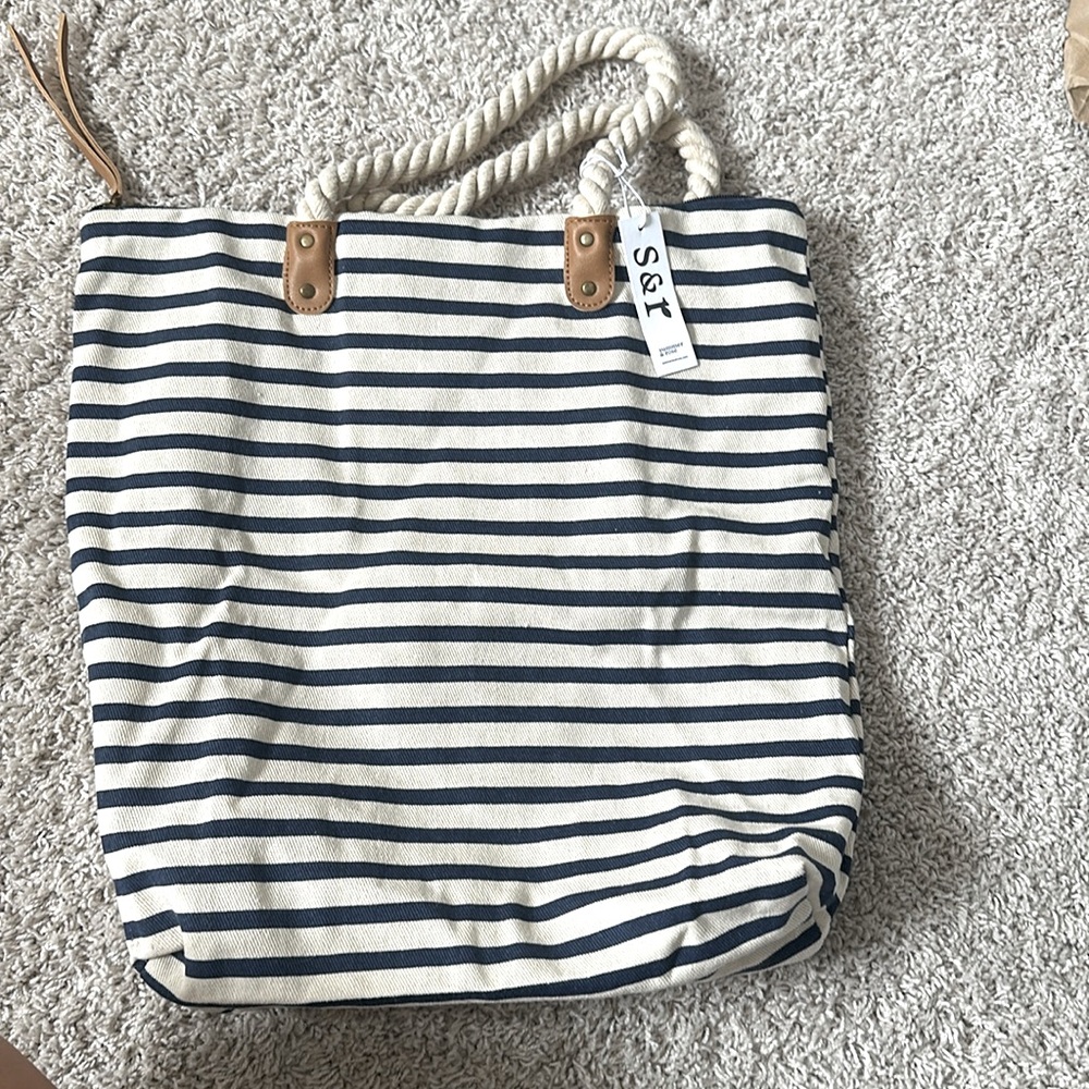 summer & rose zip tote (navy and cream)